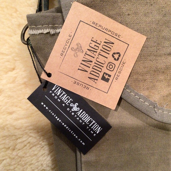 Vintage Addiction recycled military canvas crossbody bag - Picture 10 of 14